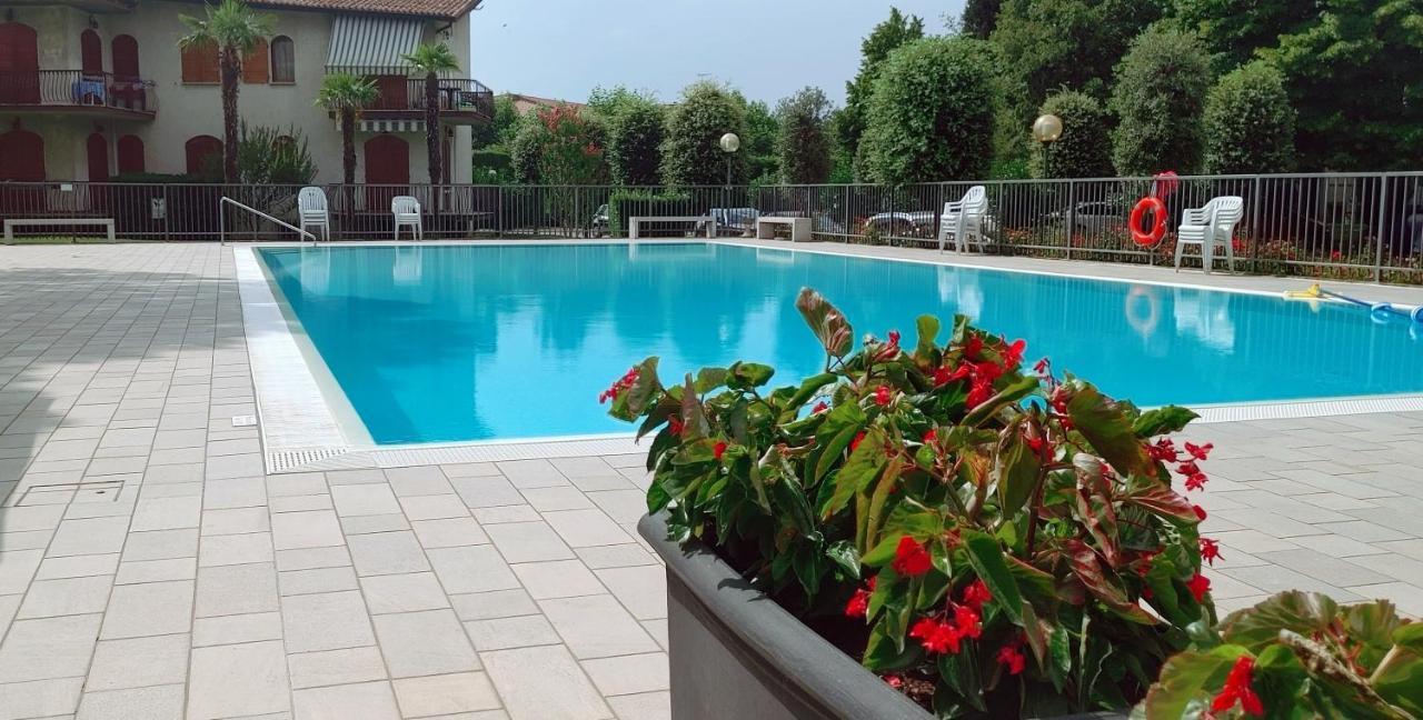 Casa Francesca Apartment Peschiera del Garda Bagian luar foto