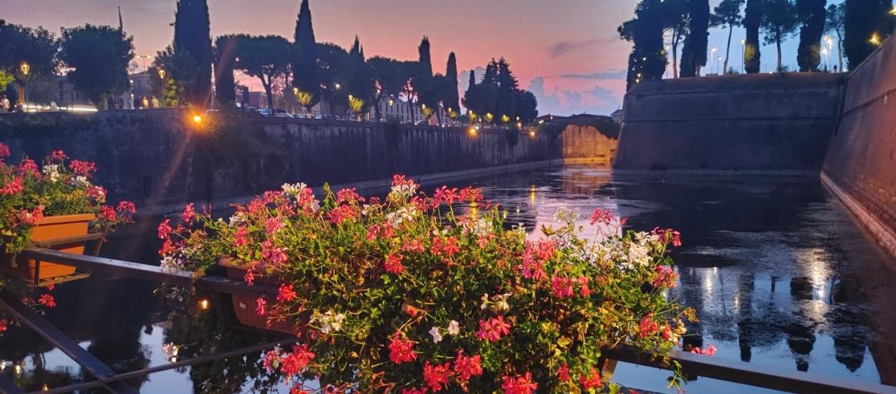 Casa Francesca Apartment Peschiera del Garda Bagian luar foto
